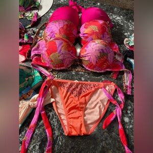 VS swim sets 36C/M bottoms or S bottoms